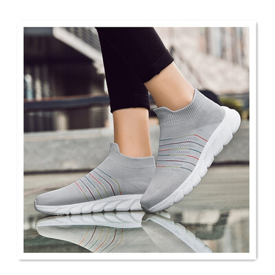 

Korean version of the elastic ladies autumn sports knit low-top shoes super fire shoes socks boots increased sports Gaobang tide s