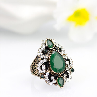 

Classical Bohemia Red Resin Vintage Wedding Rings For Women Antique Gold Color Full Crystal Flower Ethnic Ring Turkey Jewelry