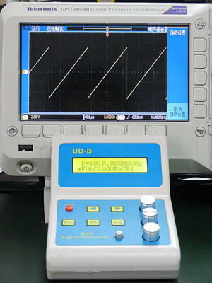 

UDB1108S MHz with frequency sweep function DDS Function Signal Generator Source With 60MHz Frequency Counter DDS
