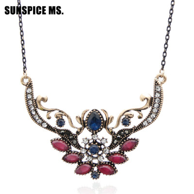 

Classic Turkish Women Flower Vintage Pendant Necklaces Antique Gold Color India Wedding Bohemian Bridal Jewelry Charm Choker New
