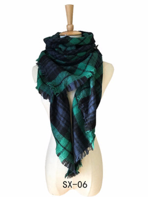 

2018 Winter Triangle Scarf For Women Brand Designer high quality Plaid Scarves Blanket Wholesale Dropshipping