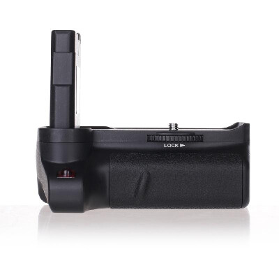 

BG-2V Professional Vertical Battery Grip Camera Battery Grip Holder Compatible for Nikon D3400 Camera