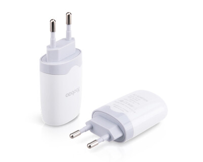 

YoobaoYB-705 USB Adaptor/Charger Portable Multi-Purpose Charger EU White