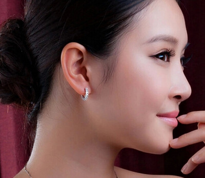 

Fashion Silver Plated Round Clear Rhinestone Crystal Cuff Earring Hoop Ear Stud