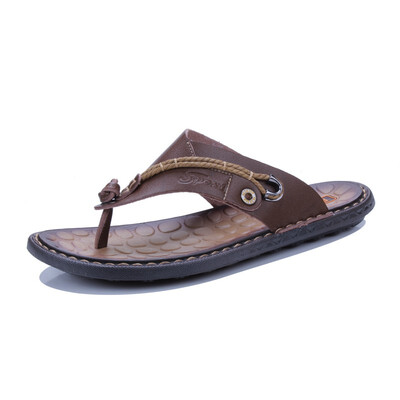 

2018 summer new slippers beach travel slippers mens pinch Korean version of the trend of fashion non-slip wear flip-flops