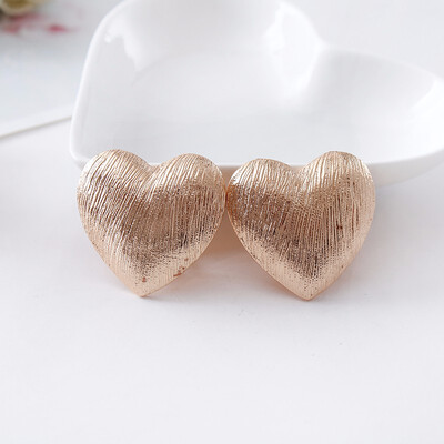 

Retail New Fashion love hearts ear clip wire drawing effect contracted girl valentines day gift earrings jewelry