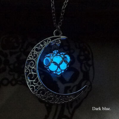 

Crescent Moon Heart Glow in the Dark Necklace Charm Jewelry Luminous Chain e