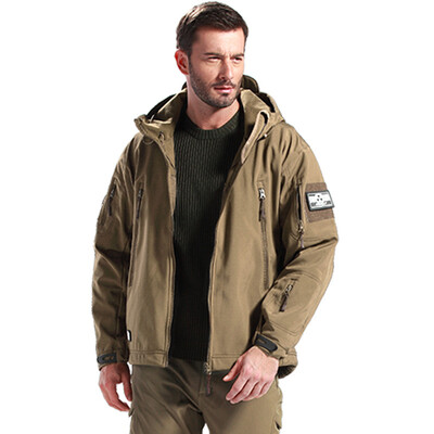 

FREE SOLDIER outdoor men clothing for camping hiking,softshell Fleece jackets ,water-resistant coat, support for