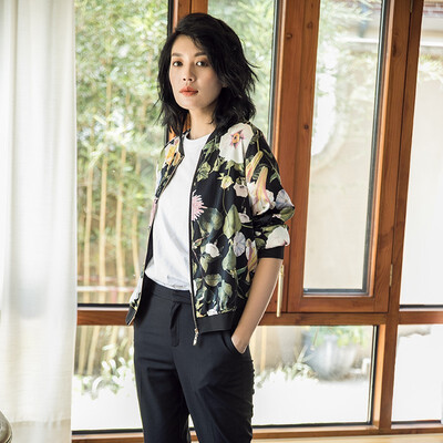 

Silk jacket 2018 autumn new fashion stand collar printing zipper silk slim slimming sunscreen spring large size ladies shirt