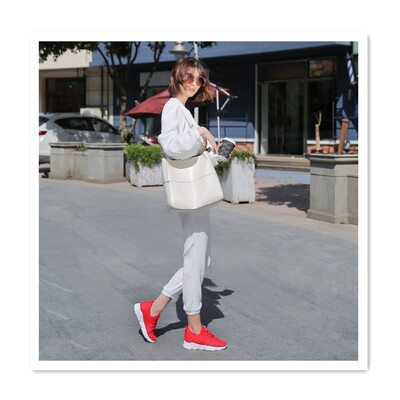 

2018 female lightweight soft bottom running shoes summer student sports shoes increased muffin shoes running shoes breathable net