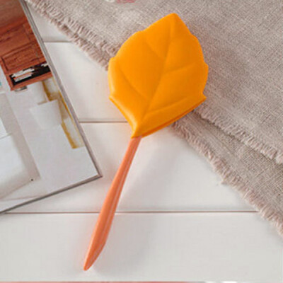 

MyMei New Creative Outdoor Essential Candy-colored Maple Leaf-shaped Silicone Leaf Cup