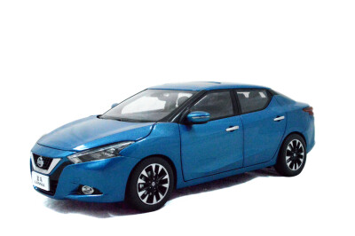 

118 scale Nissan Lannia 2015 diecast model car blue