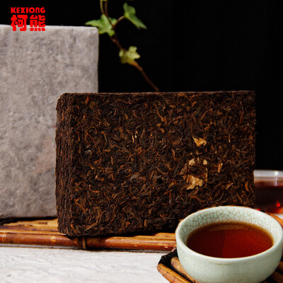 

C-PE031 China Green Food Puerh for more than 45 years of China Yunnan Pu'er tea cooked puer tea, green Pu erh weight loss cha