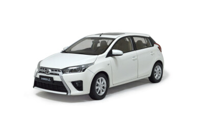 

118 scale Toyota Yaris L 2014 diecast model car white