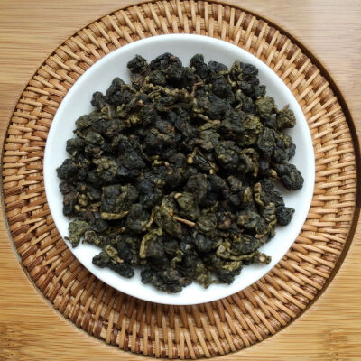 

Organic Traditional Medium Baked Taiwan High Mountain Dong Ding Oolong Tea