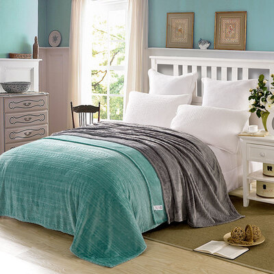 

Ying Xin home textile skin - carved blanket thick section 150 200cm blue