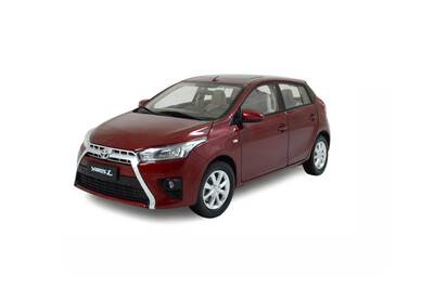 

масштаб 1:18 Toyota Yaris L 2014 Diecast модель автомобиля красный