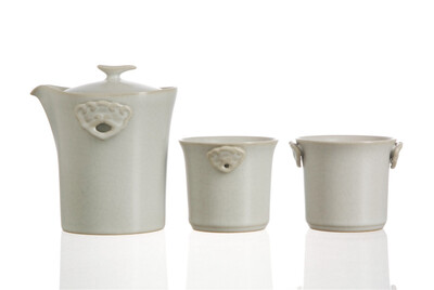 

Ru Yi Moon White Ru Kiln Celadon Tea Set Set of 3