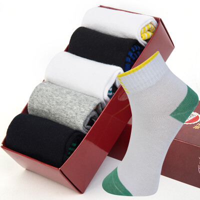 

Heng Yuanxiang 5 pairs of cotton socks in the tube men&39s sports socks cotton socks four sections of the year A1157831