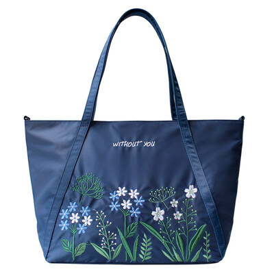 

Princess of the Flowers Without You Embroidery Art Messenger Messenger Shoulder Nylon Bag 1609AT008 Blue
