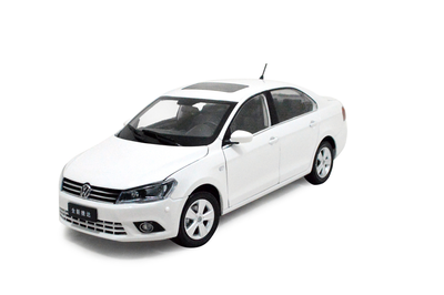 

масштаб 1:18 VW Volkswagen New Jetta 2013 Diecast модель автомобиля белый