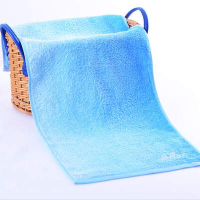

Matt LOFTEX exports of Japanese cotton towel yarn-dyed embroidery twist four-season gradient towel blue 85g Article 34x78cm