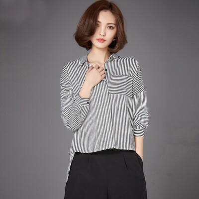 

Si Bai homes 2017 autumn women lapel black&white vertical stripes before short after long personality shirt S71R0084A361M black&white stripes