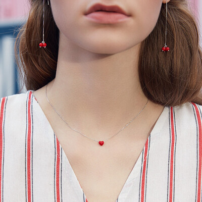 

Yin Man love necklace female models 925 silver clavicle chain simple fashion pendant girl heart