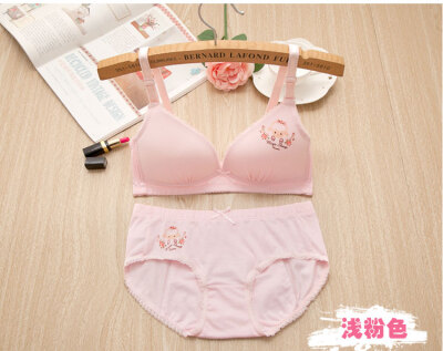 

xi Xiang Ting girls underwear, no steel ring, student bra set, pure cotton thin paragraph cartoon, small bra development period