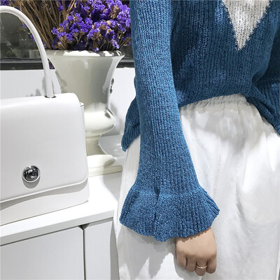 

Autumn women are obviously shiny shoulder fight color horn sleeve blouse wild knit sweater coat retro shirt