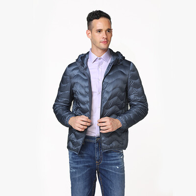 

INTERIGHT super light and portable men's down jacket blue colour