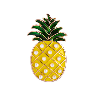 

Shin Kong Jewelry Korean early autumn style tropical fruit pineapple brooch cute fresh alloy temperament Korea chest buckle yellow + green