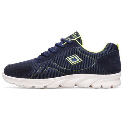 

running shoes male