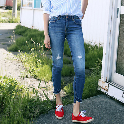 

And with pure Raincun N2379 hole jeans womens feet pants edging irregular nine points pencil pants blue 30