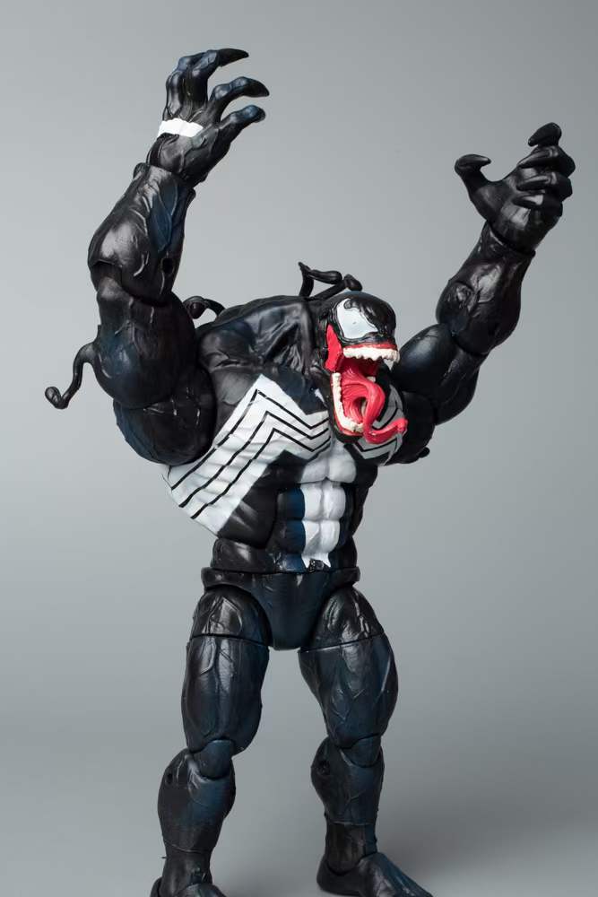 dai)复仇者联盟可动毒液手办山口式shf红色蜘蛛侠漫威6寸模型玩具