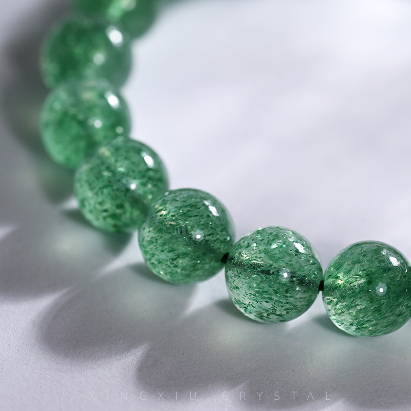 星光绿草莓晶手链女翠绿色云母质玉手串男学生饰品礼物泰聚福 max85