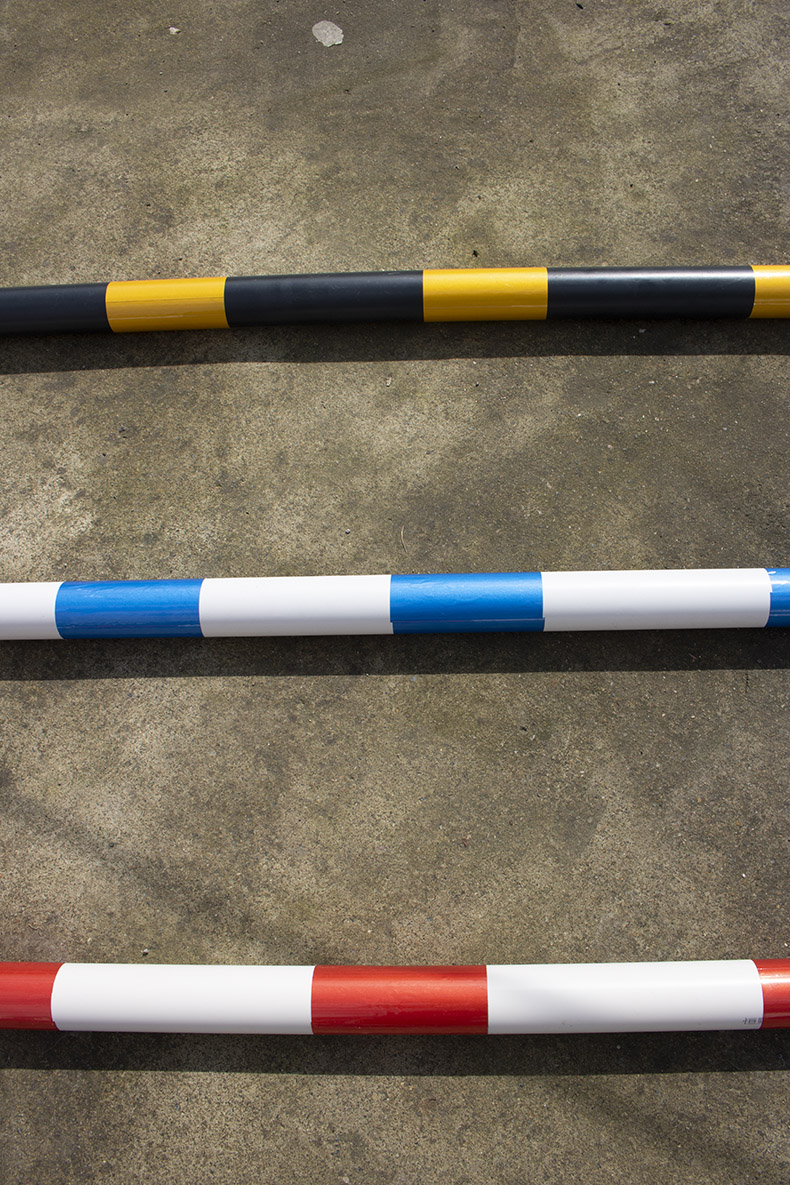 消防伸缩设施塑料安全便携式固定路锥连接杆警示隔离锥路椎圆锥交