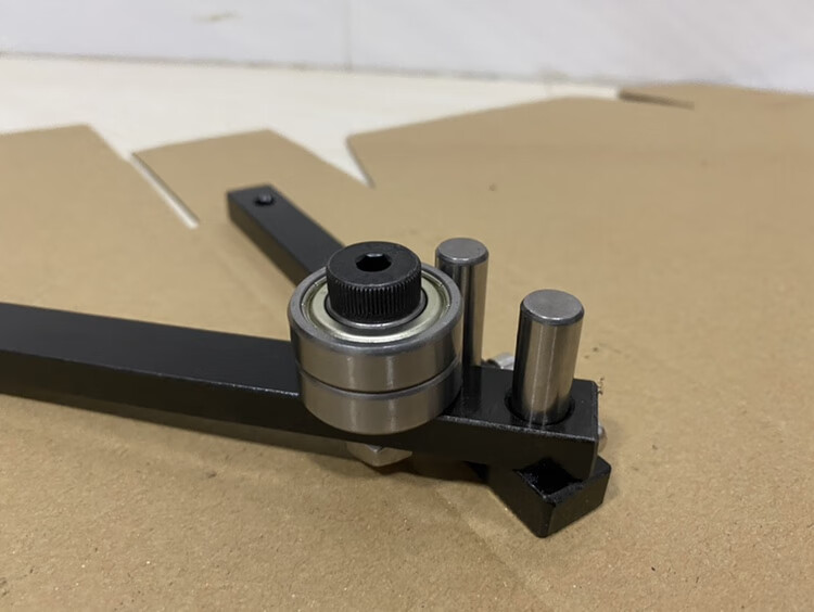 折弯机小型手动钢筋扁铁弯曲器铁丝钢丝铜线折弯器锚钩折弯工具白色