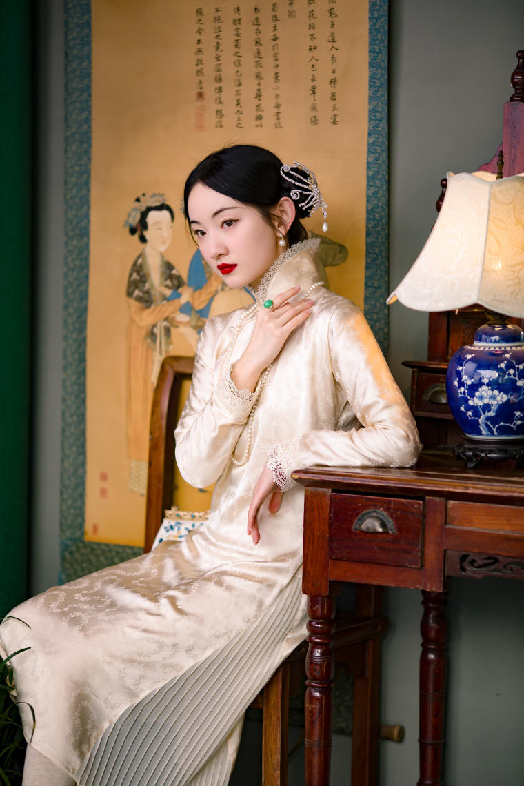 素妆迟丨2022春季新款丨元宝领提花蕾丝花边复古民国风旗袍日常女米