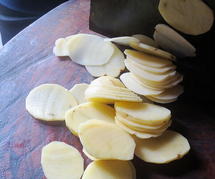 云南特产农家自制土豆片干洋芋片马铃薯手工制作零食干货500g【图片