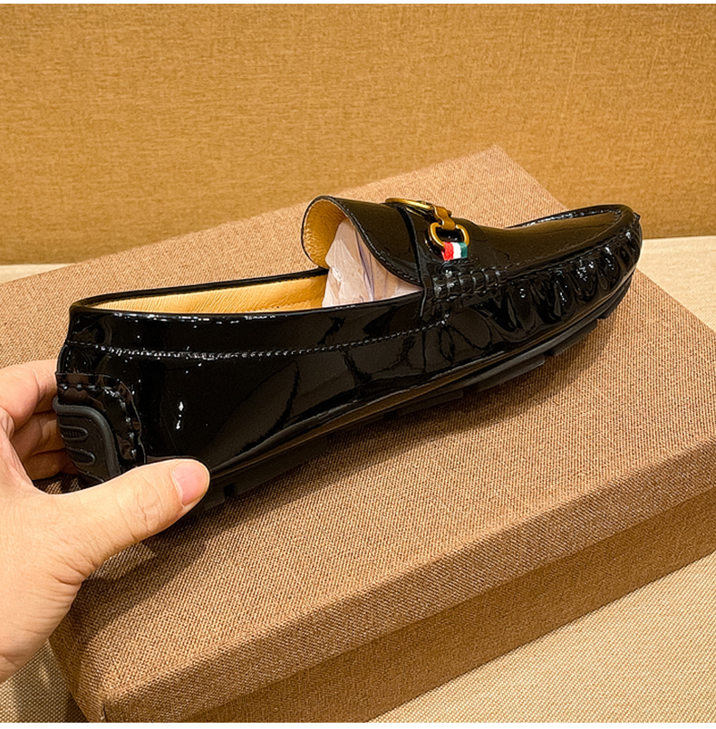 轻奢侈品牌豆豆鞋男漆皮亮面高端小蜜蜂英伦商务男鞋百搭欧洲站休闲