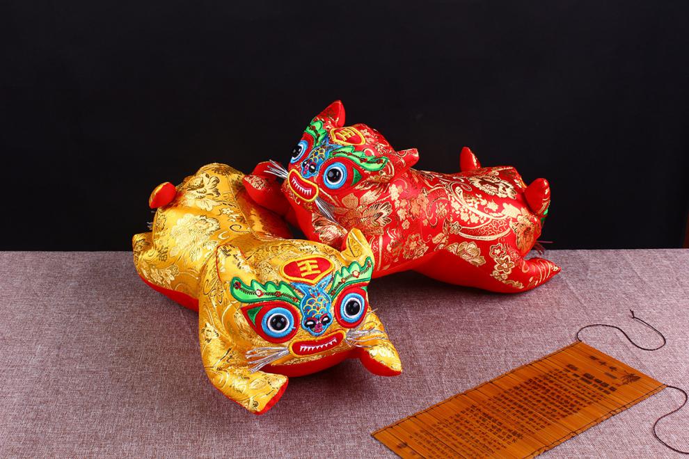 新款老虎头枕头 新生儿布老虎双头传统民俗手工虎头枕婴儿满月抓周