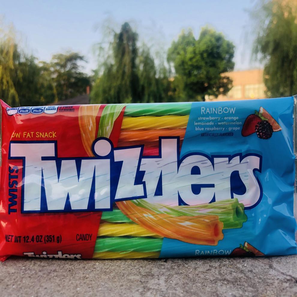 5折 美国twizzlers多滋乐扭扭糖混合甜酸樱桃甘草草莓味吸管糖果