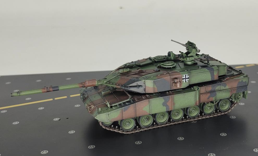 豹二坦克模型成品1:72豹2a7 pro主战坦克北约沙漠迷彩静态仿真合金