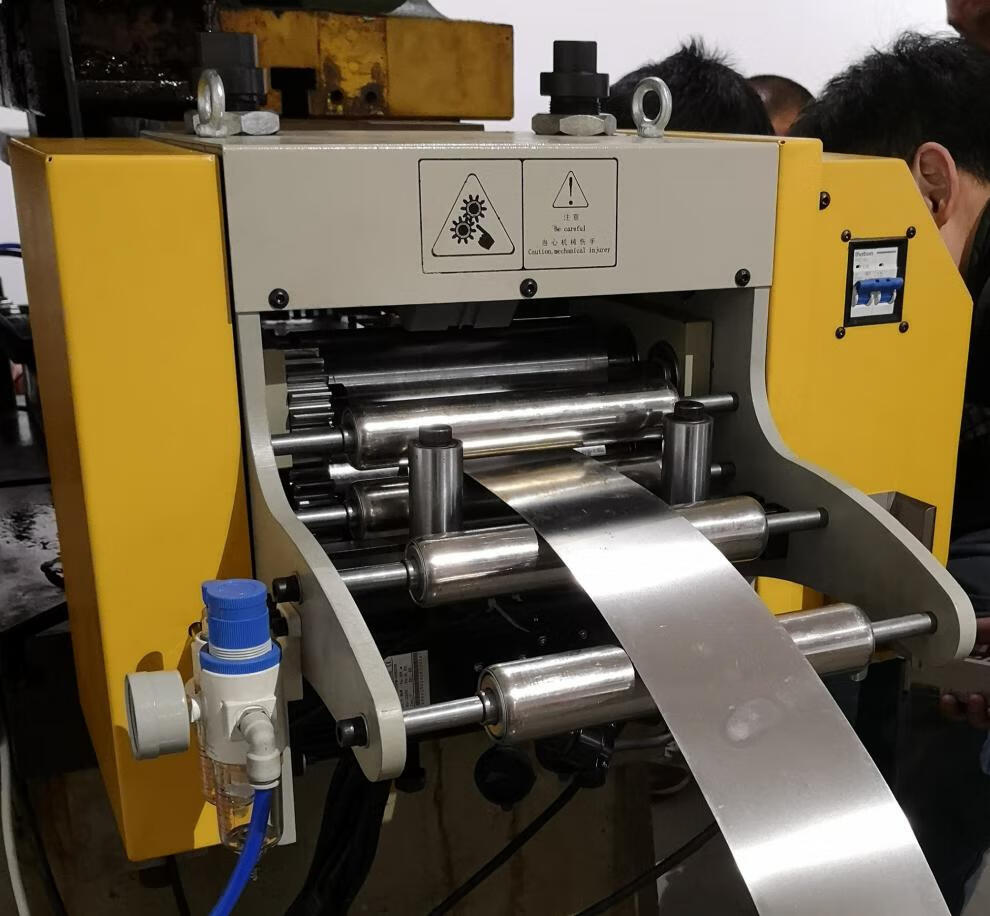 卷料冲压送料机五金电子机械伺服滚轮ncf电脑数控自动伺服送料机ncrf