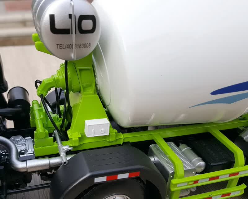 24欧曼est雷萨etx混凝土搅拌车8*4工程卡车模型 欧曼est雷萨l10搅拌车