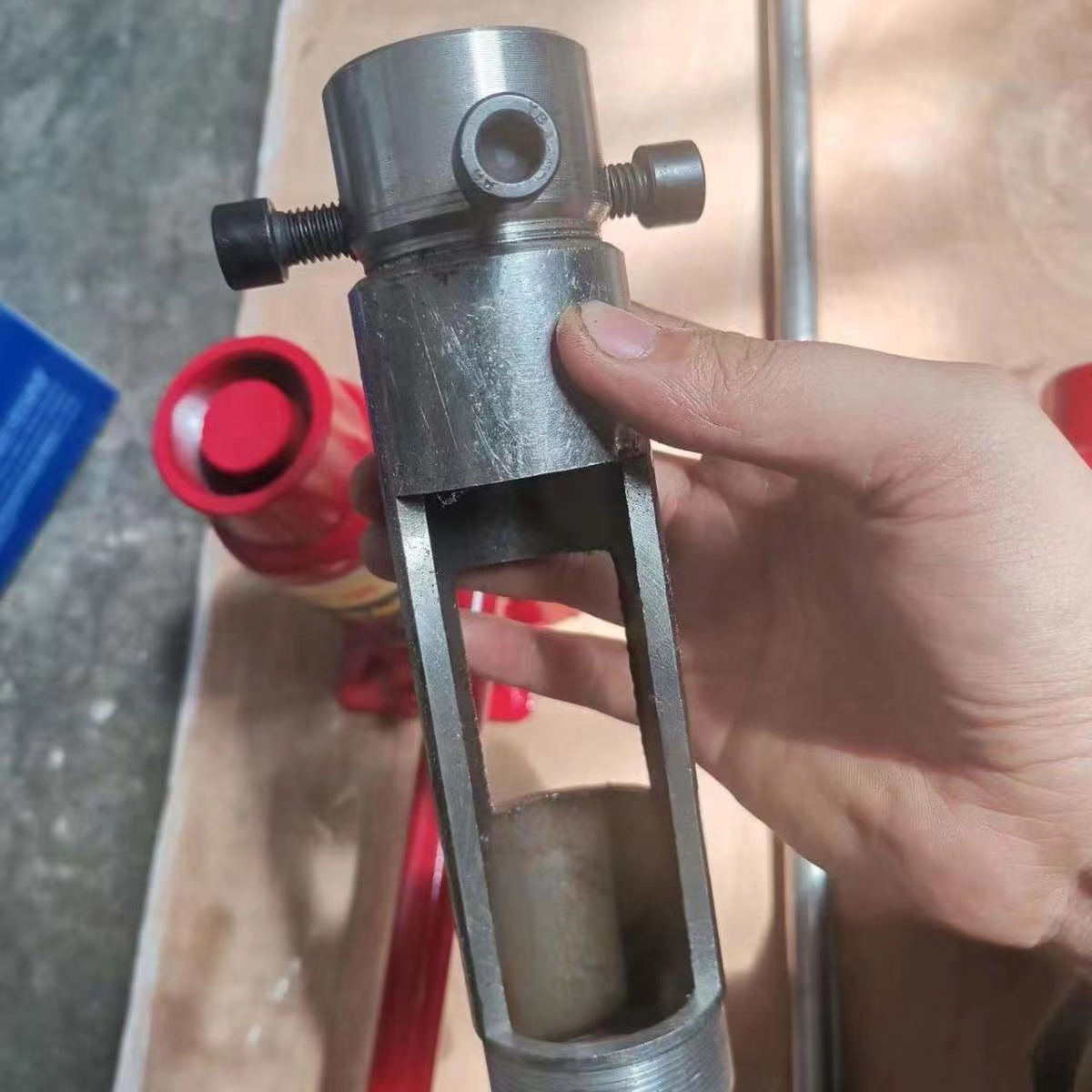 千斤顶顶挤压冲管架子拉轴承 拉码 千斤顶卡米法盖乐多 12吨【图片