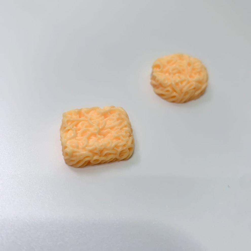 微缩食玩娃娃屋配件过家家玩具 迷你厨房泡面瓜子模型纸模 不能吃