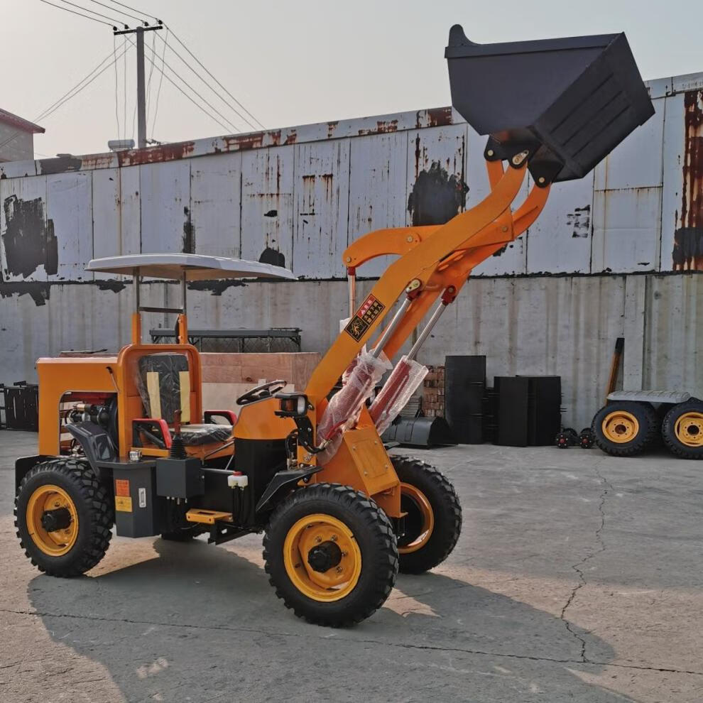 柴油四驱小铲车小型柴油抓草机装载机养殖场清粪铲车工地推土 32马力