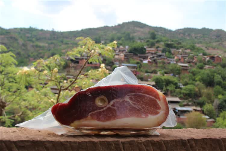 云南火腿土猪整个三年生吃低盐20斤舌尖上中农家12斤高山火腿